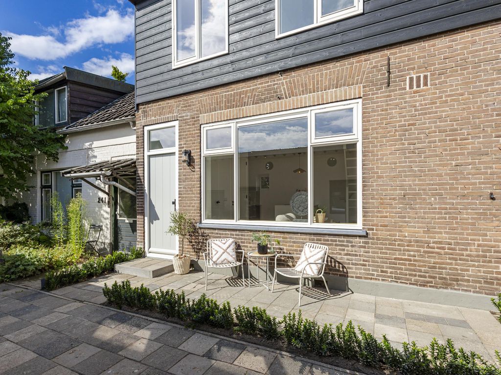 Buitendams 243, Hardinxveld-Giessendam