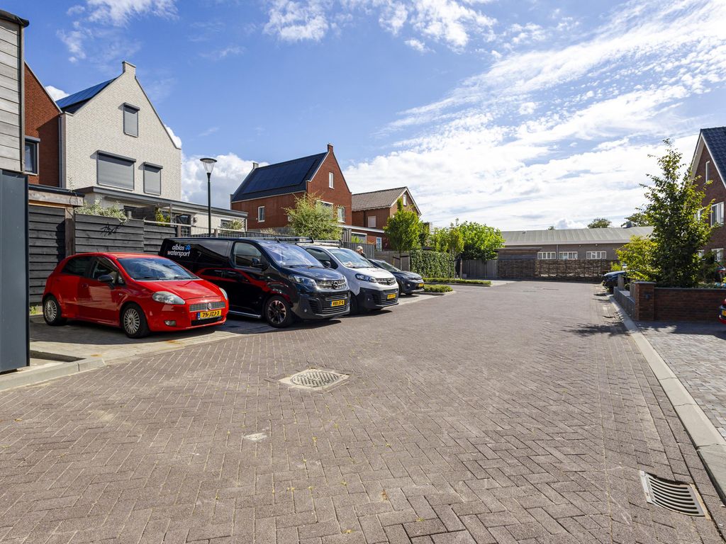 Buitendams 243, Hardinxveld-Giessendam