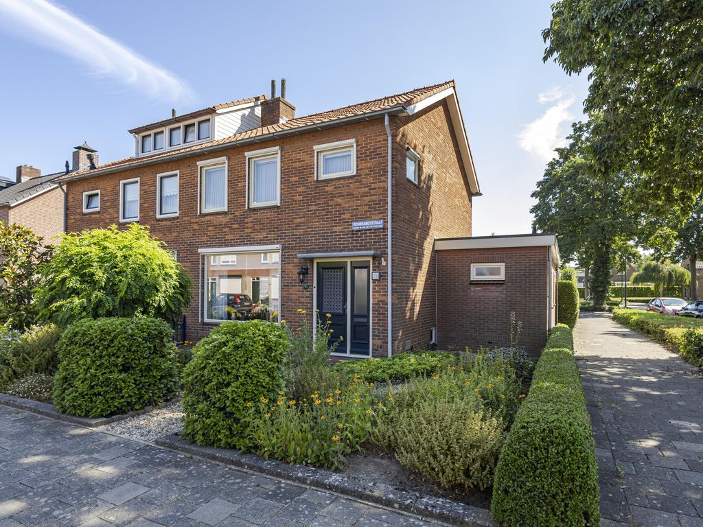 Rembrandtstraat 70, Hardinxveld-Giessendam