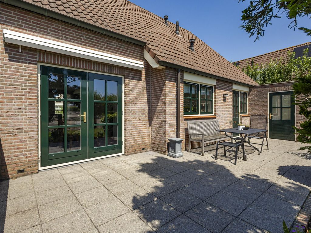 Koperwiek 16, Hardinxveld-Giessendam