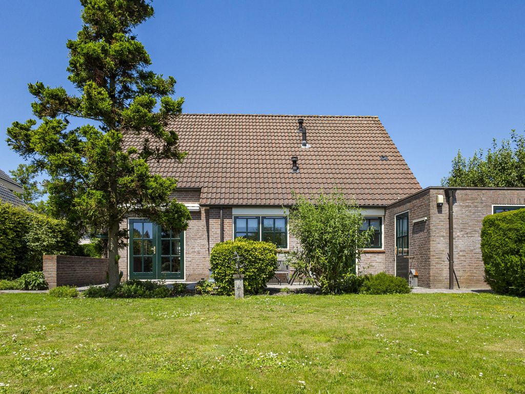 Koperwiek 16, Hardinxveld-Giessendam