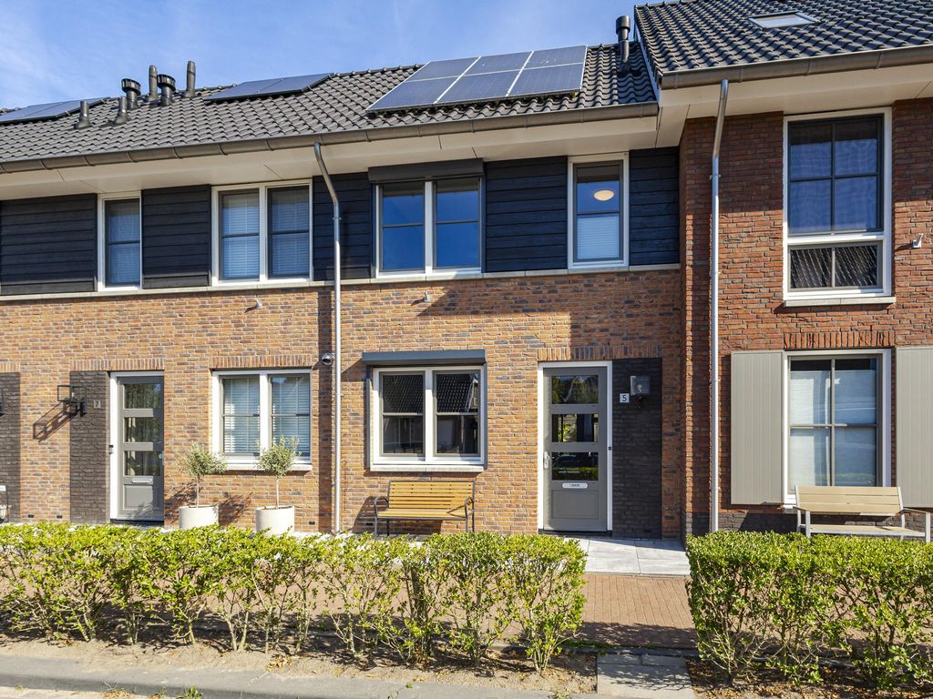Groninger Kroon 5, Hardinxveld-Giessendam