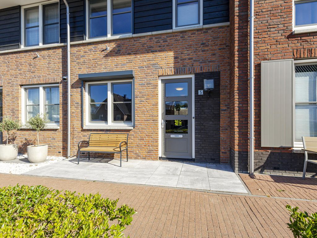 Groninger Kroon 5, Hardinxveld-Giessendam