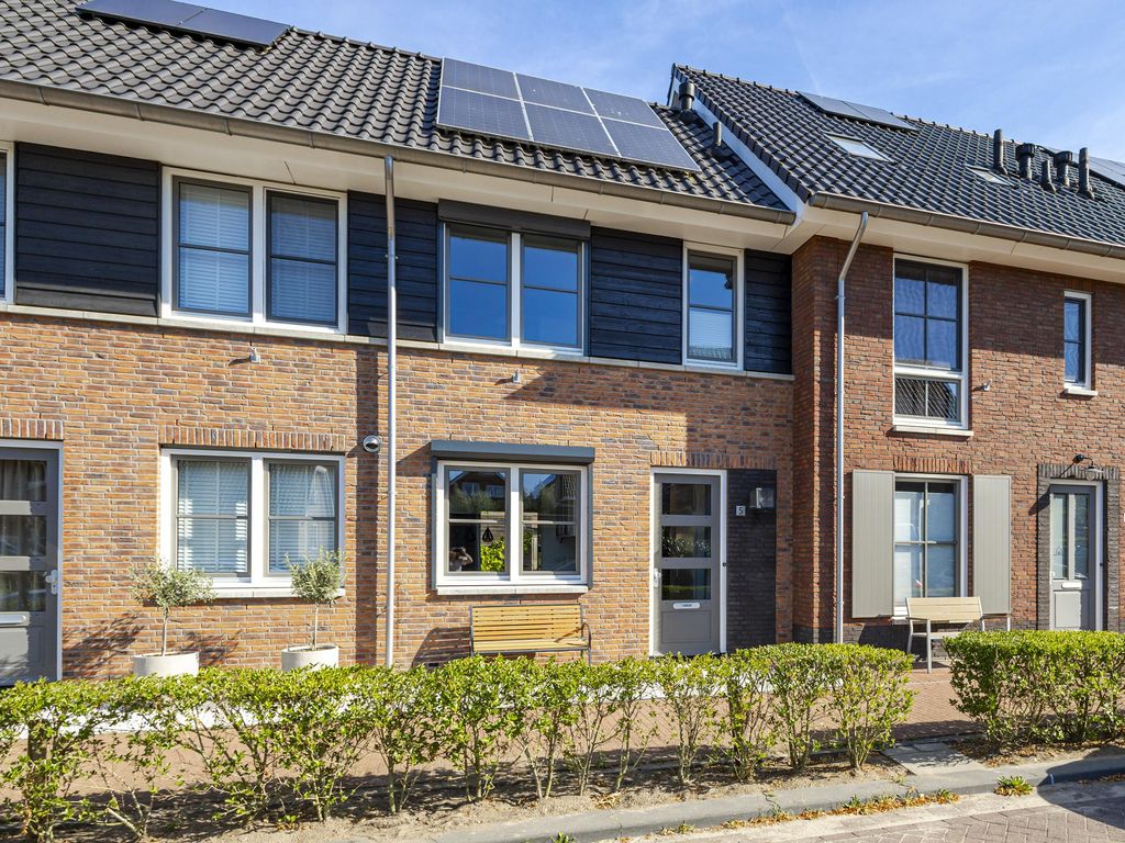 Groninger Kroon 5, Hardinxveld-Giessendam