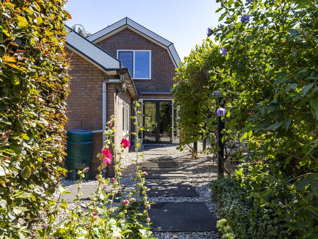 Nieuweweg 178, HARDINXVELD-GIESSENDAM