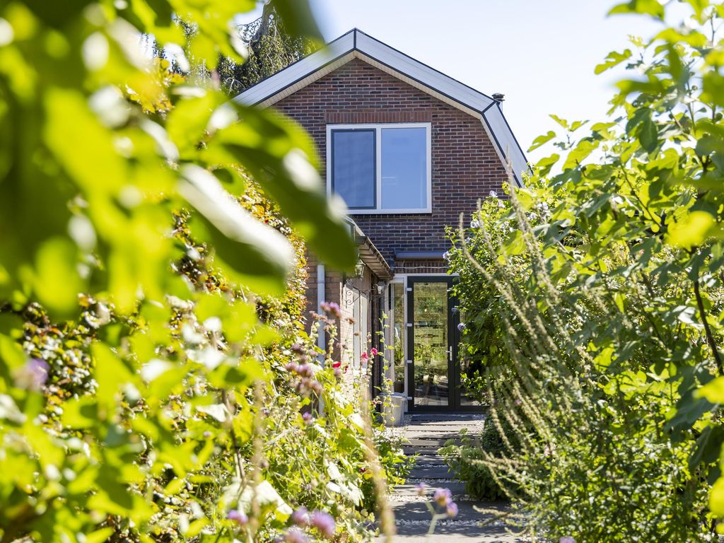 Nieuweweg 178, HARDINXVELD-GIESSENDAM