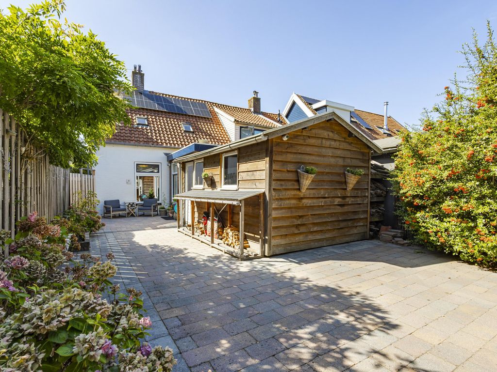 Helling 6, Hardinxveld-Giessendam