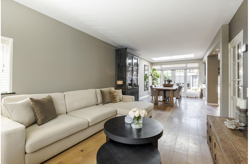 Adama van Scheltemastr 10