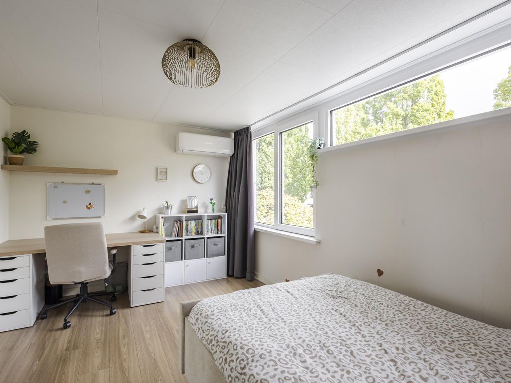Geemansweer 24, HARDINXVELD-GIESSENDAM