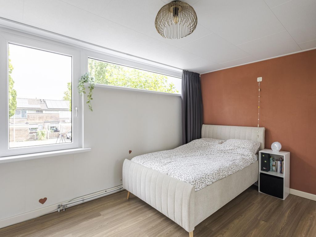Geemansweer 24, HARDINXVELD-GIESSENDAM