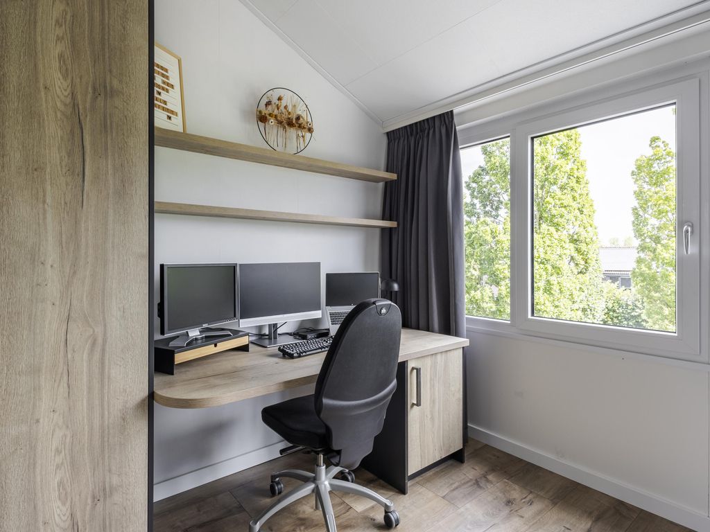 Geemansweer 24, HARDINXVELD-GIESSENDAM