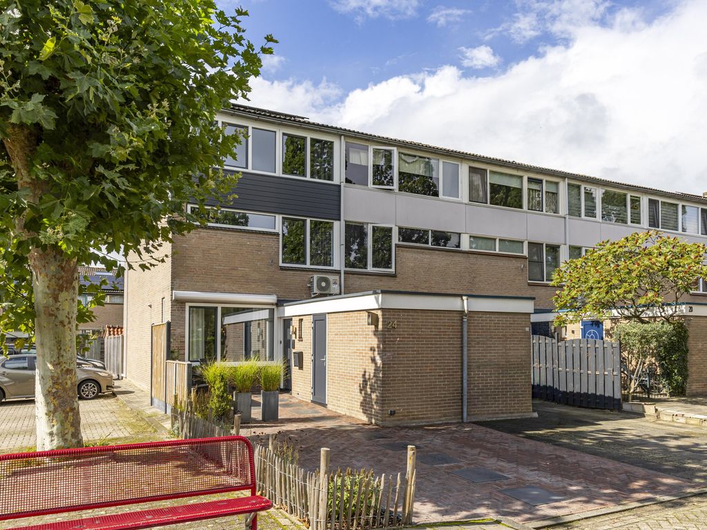 Geemansweer 24, HARDINXVELD-GIESSENDAM