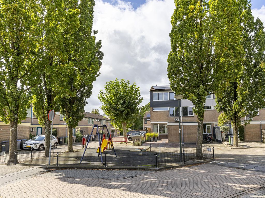 Geemansweer 24, HARDINXVELD-GIESSENDAM