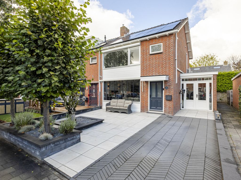Cort van der Lindenlaan 40, Sliedrecht