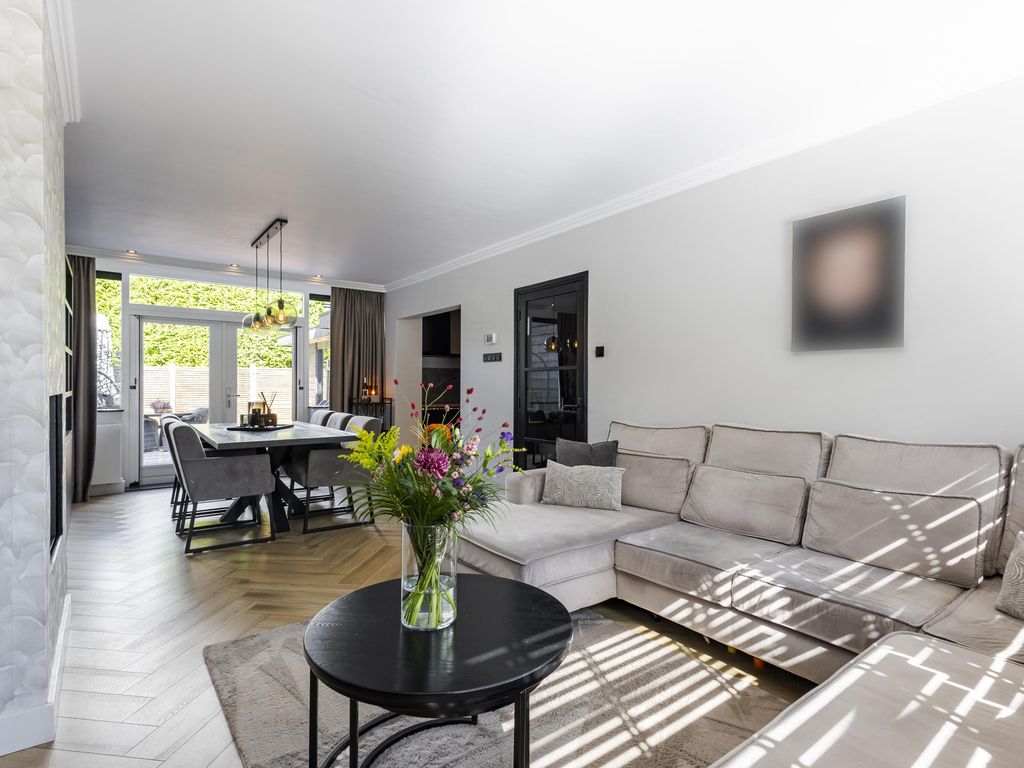 Cort van der Lindenlaan 40, Sliedrecht