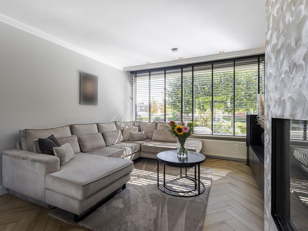 Cort van der Lindenlaan 40, Sliedrecht
