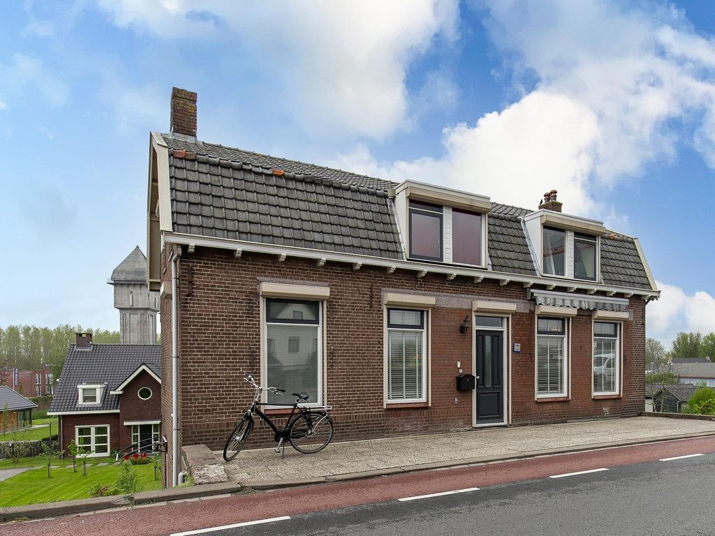 Rivierdijk 414a, HARDINXVELD-GIESSENDAM