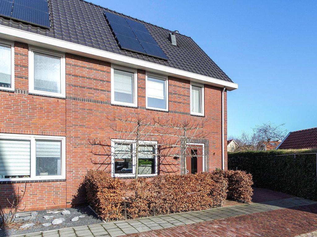 Prinses Margrietstraat 1, HARDINXVELD-GIESSENDAM