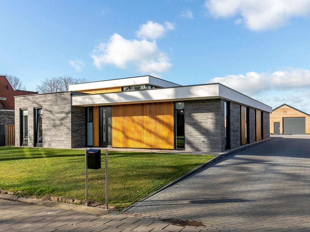 Rijksstraatweg 148, SLEEUWIJK