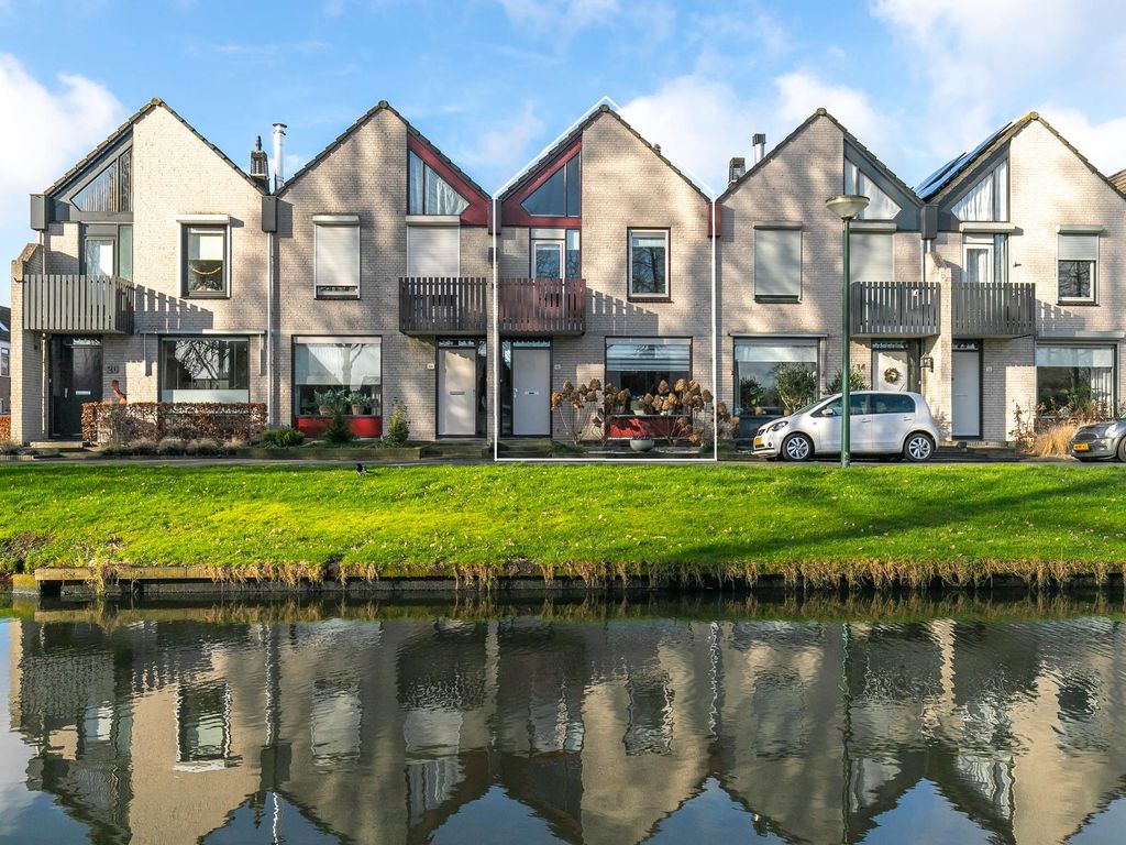 Hallehuis 16, HARDINXVELD-GIESSENDAM