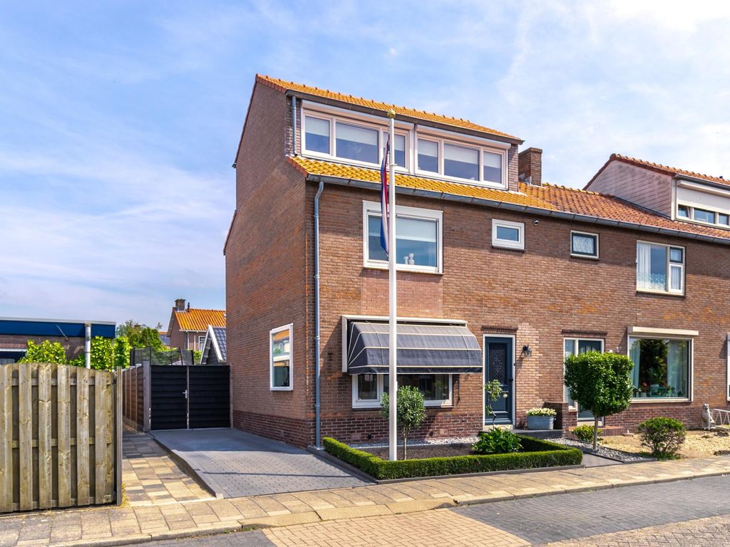 Paulus Potterstraat 2, HARDINXVELD-GIESSENDAM