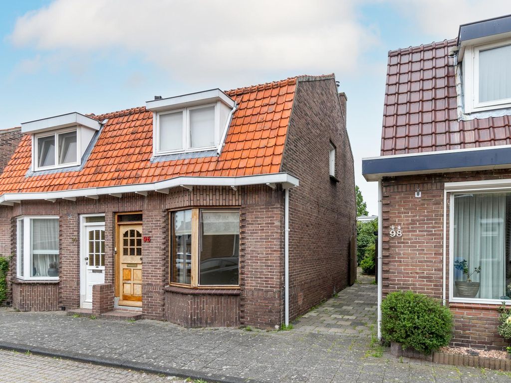 Admiraal de Ruyterstraat 96, SLIEDRECHT