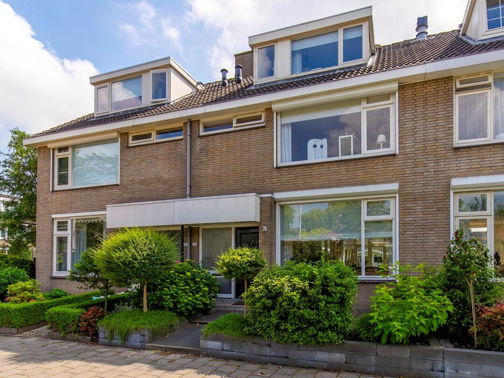 Aalscholverstraat 17, SLIEDRECHT