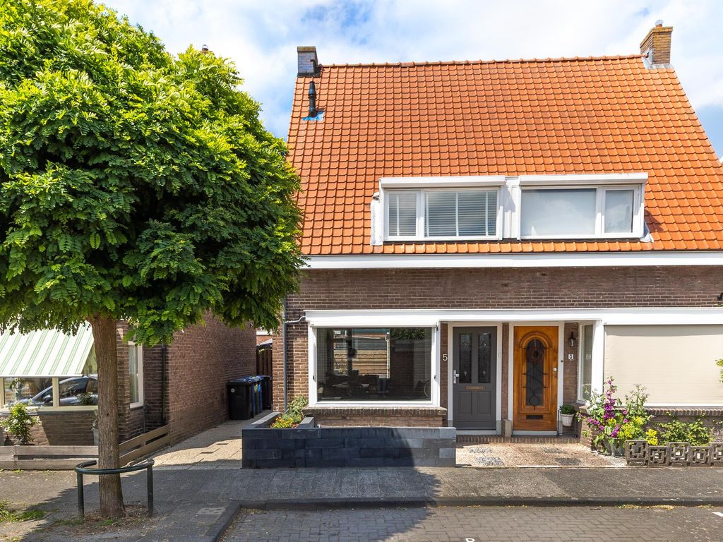 Piet Heinstraat 5, SLIEDRECHT