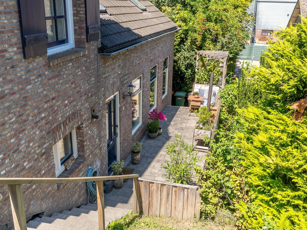 Rivierdijk 621, HARDINXVELD-GIESSENDAM