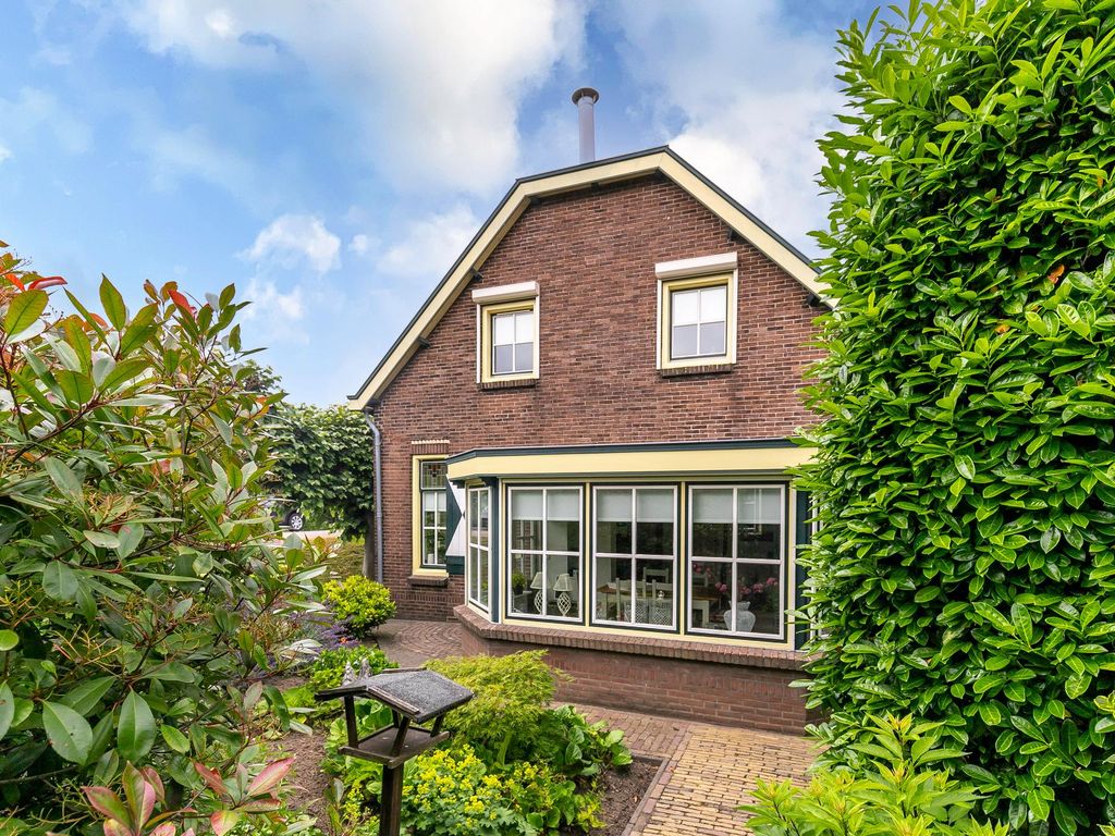 Kromme Gat 29, HARDINXVELD-GIESSENDAM