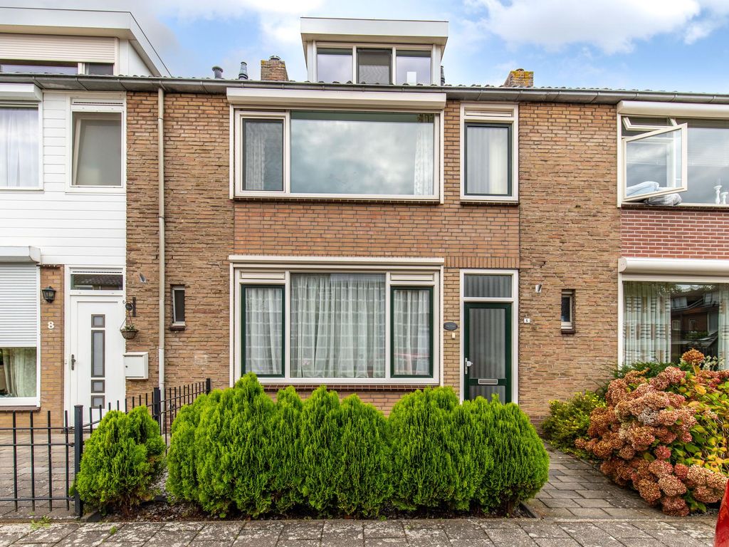 Giessenstraat 6, HARDINXVELD-GIESSENDAM
