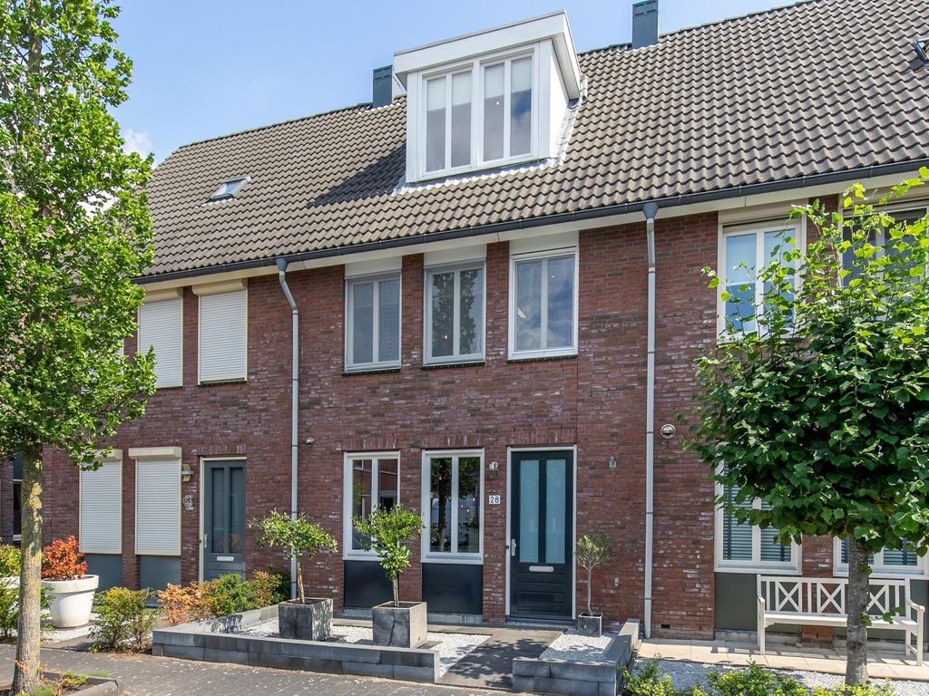 Jonathan 28, HARDINXVELD-GIESSENDAM