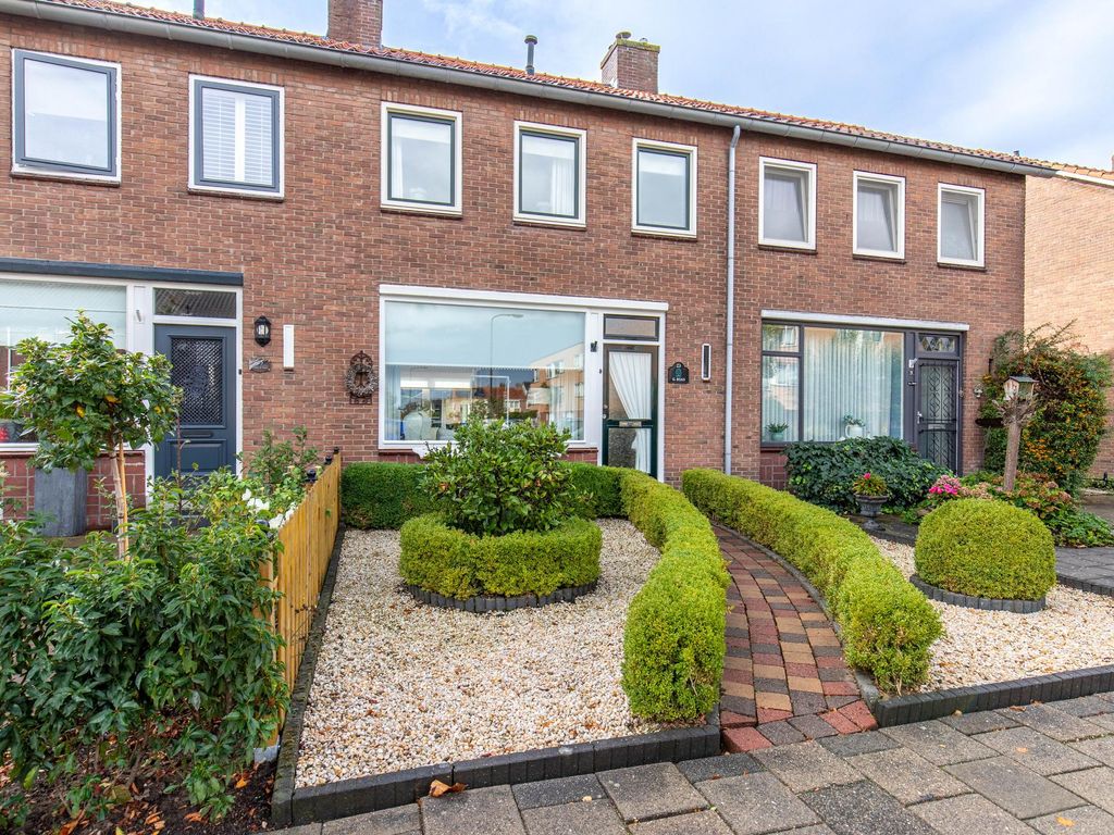 Rembrandtstraat 23, HARDINXVELD-GIESSENDAM