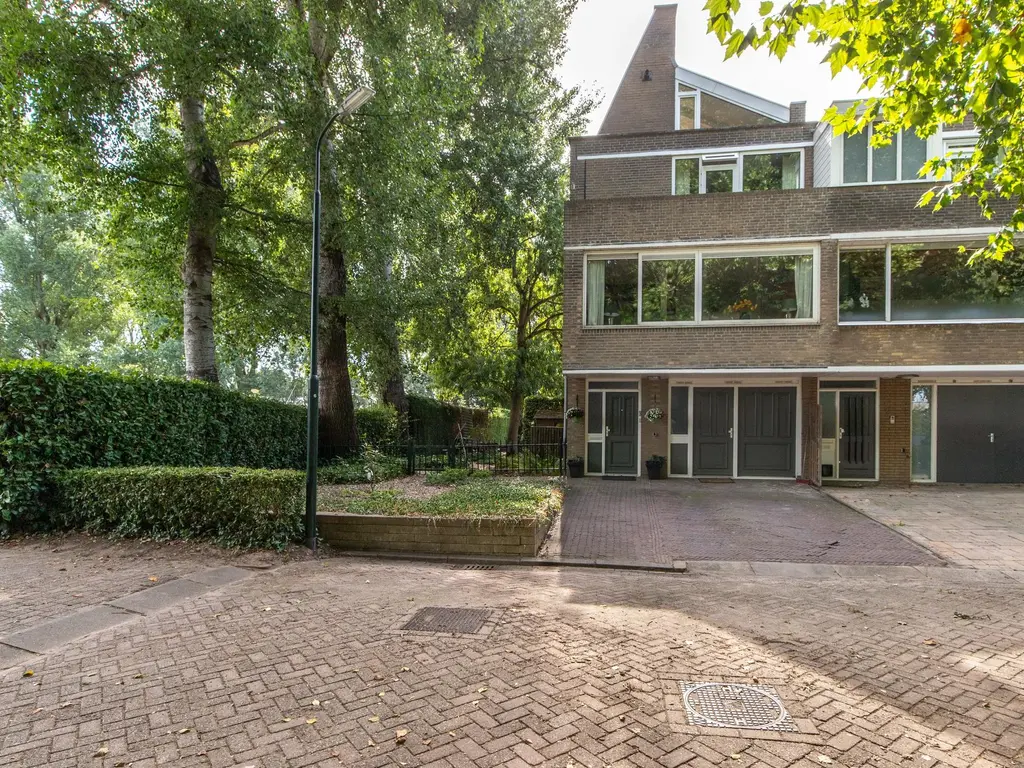 Apollostraat 1, HARDINXVELD-GIESSENDAM