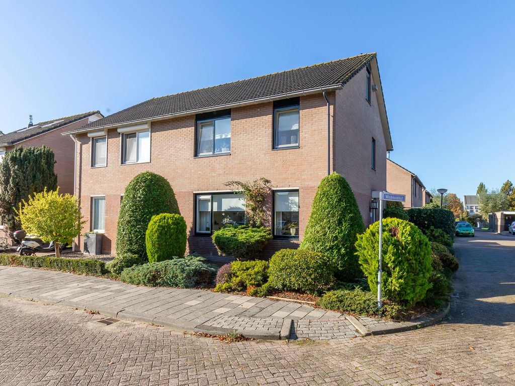 Van Asperenstraat 11, HARDINXVELD-GIESSENDAM