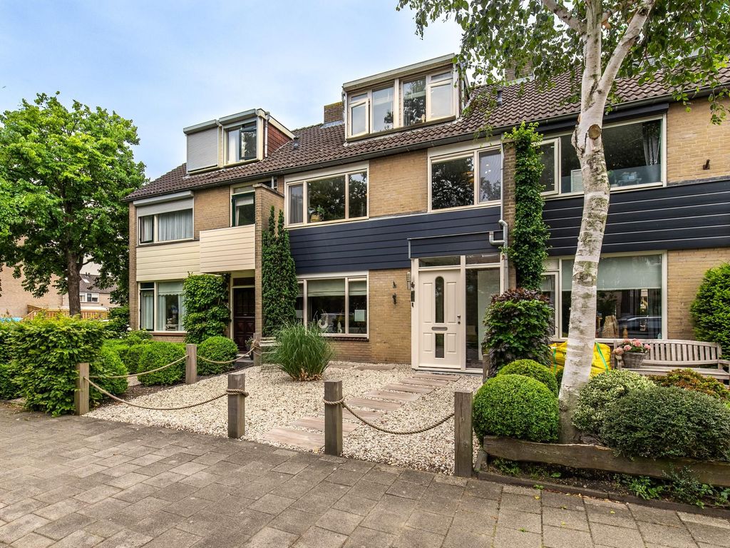 Groot Veldsweer 54, HARDINXVELD-GIESSENDAM