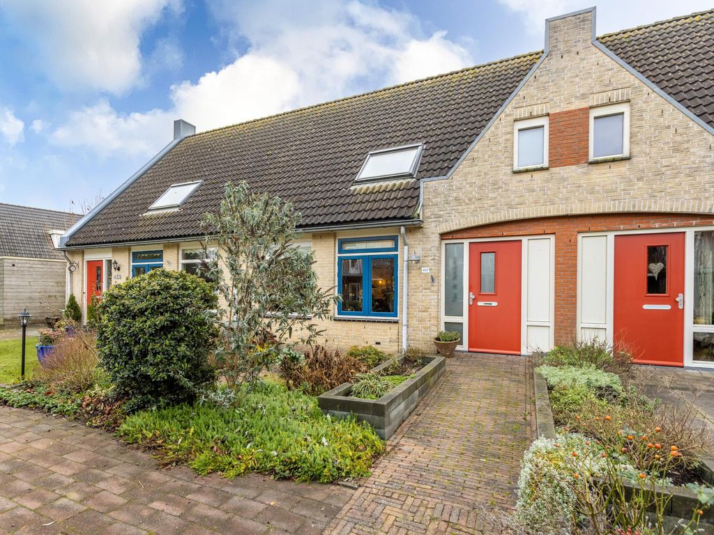 Rembrandthof 457, HARDINXVELD-GIESSENDAM