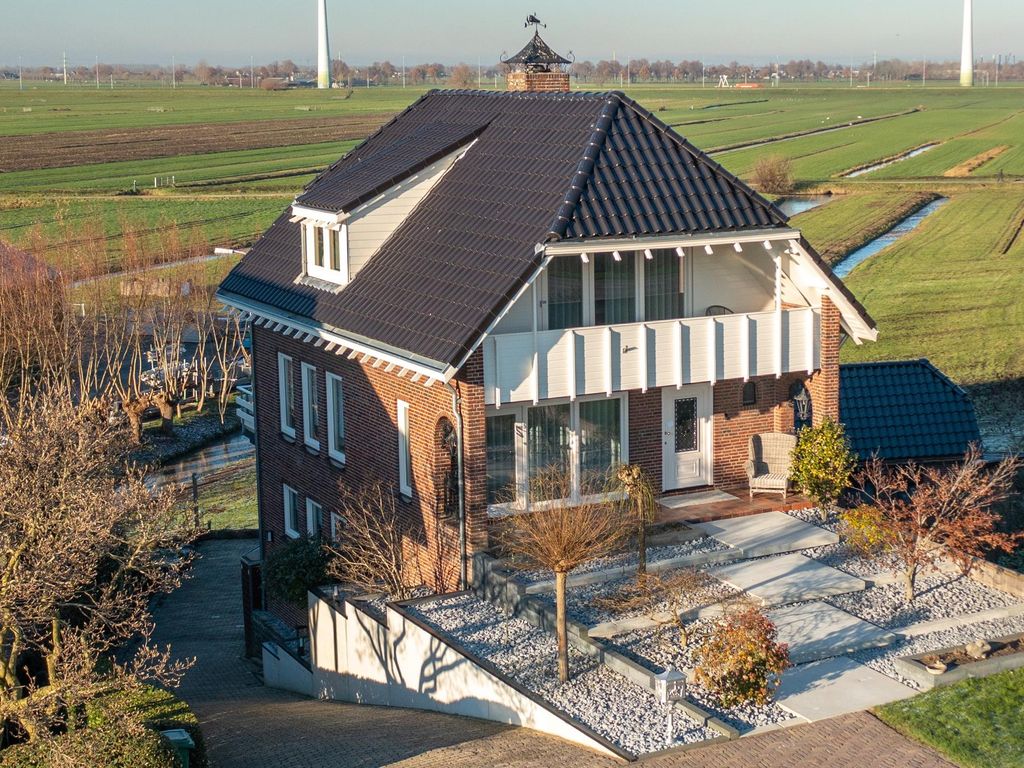 Rivierdijk 126, HARDINXVELD-GIESSENDAM
