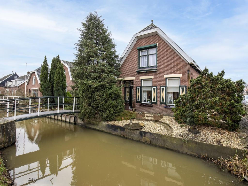 Koningin Wilhelminalaan 90, HARDINXVELD-GIESSENDAM