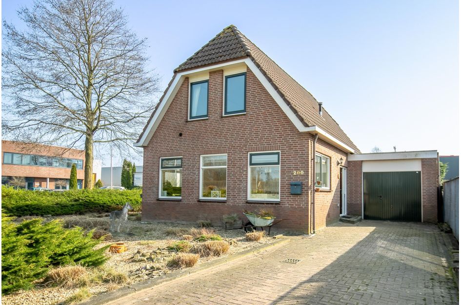 Parabool 200