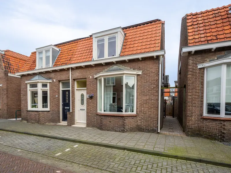 Admiraal de Ruyterstraat 36, SLIEDRECHT