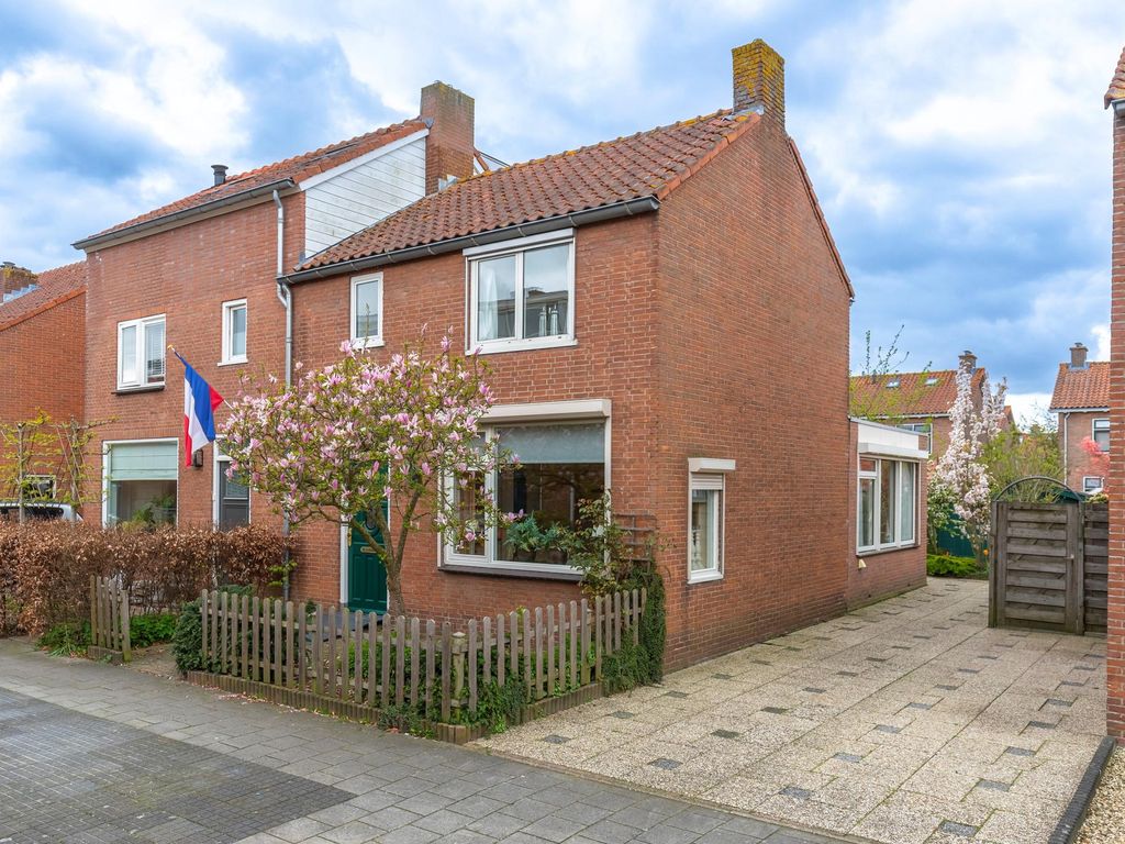de Savornin Lohmanstraat 9, HARDINXVELD-GIESSENDAM