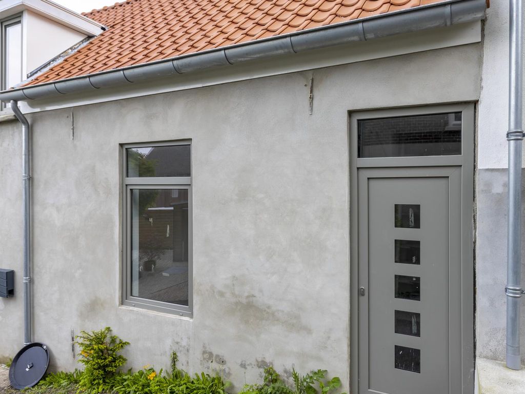 Buitendams 372, HARDINXVELD-GIESSENDAM