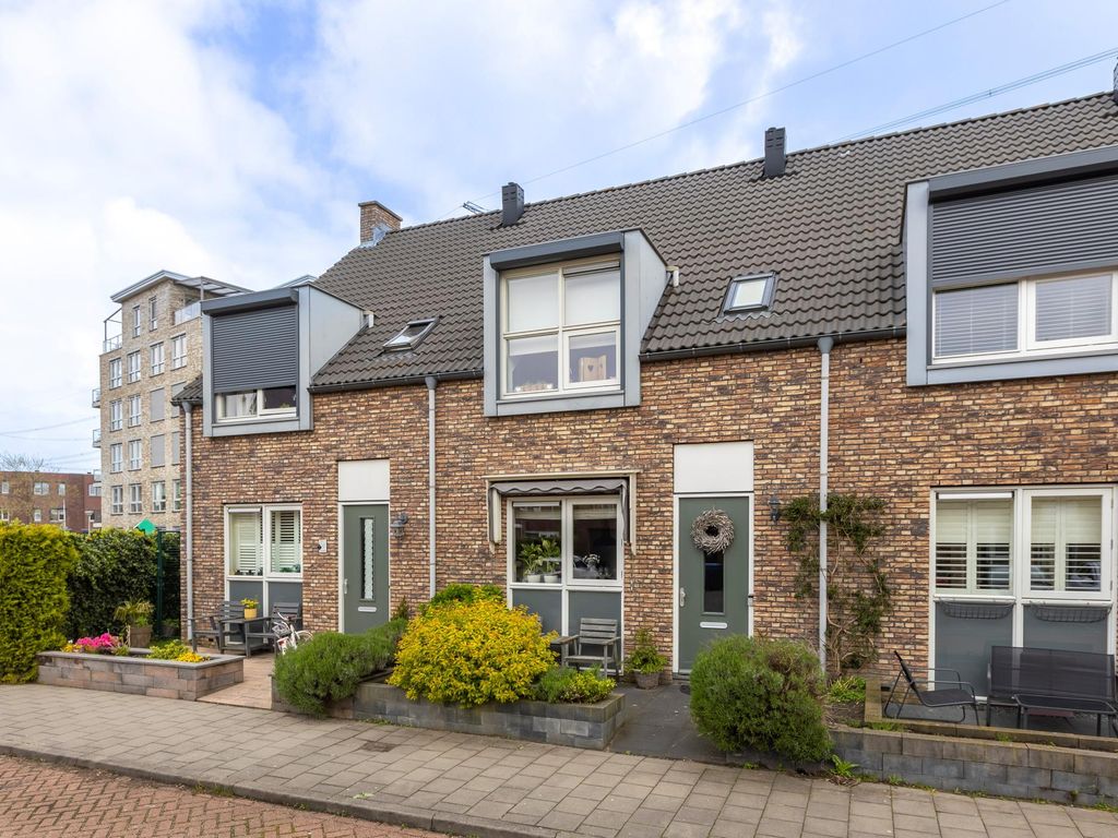 Puccinistraat 4, SLIEDRECHT