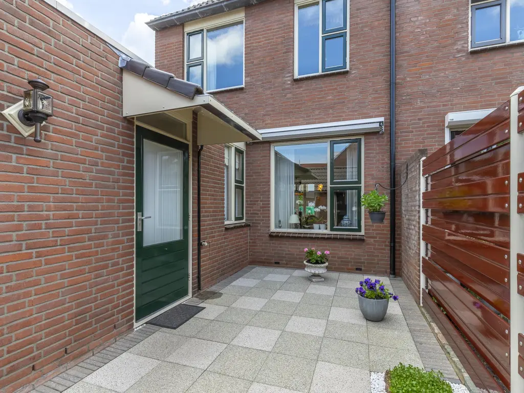 Van Leijdenstraat 9, HARDINXVELD-GIESSENDAM