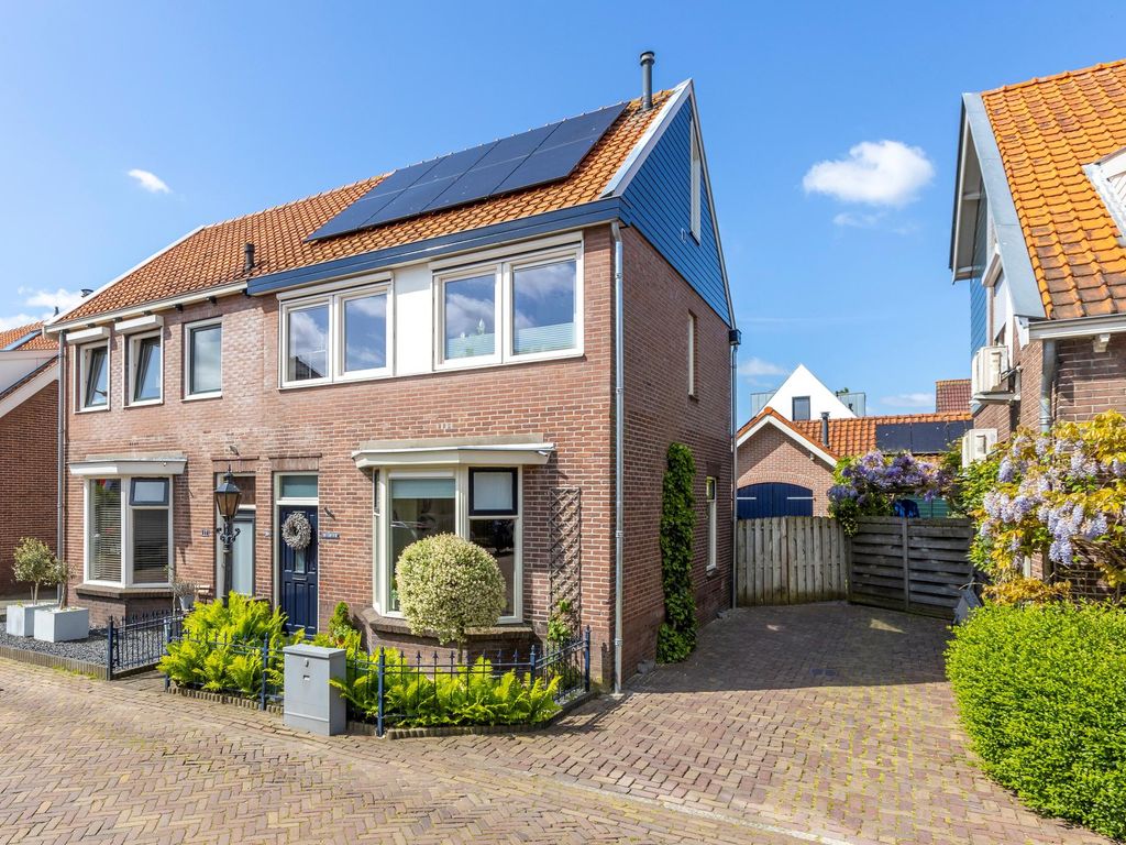 Oranjestraat 19, HARDINXVELD-GIESSENDAM