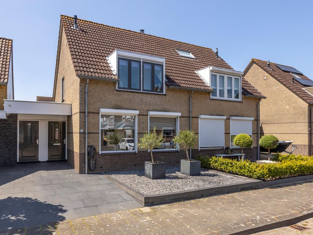 Van Asperenstraat 5, HARDINXVELD-GIESSENDAM