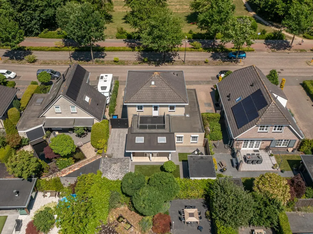 Brooshooftstraat 106, HARDINXVELD-GIESSENDAM