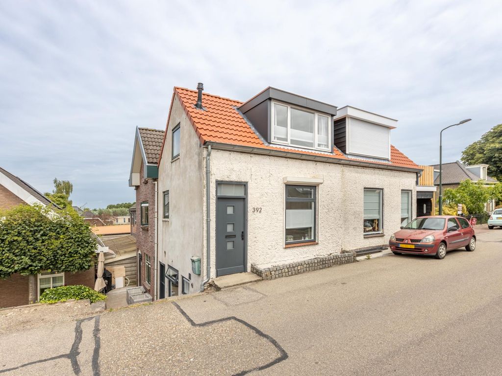 Buitendams 392, HARDINXVELD-GIESSENDAM
