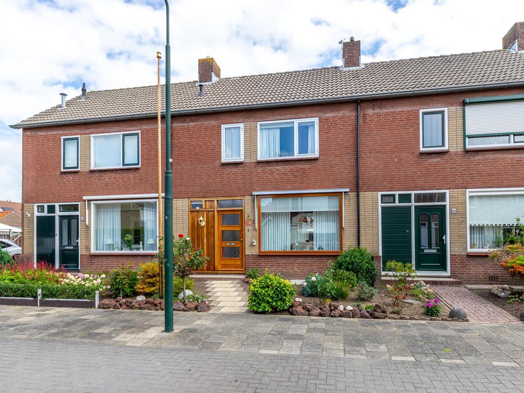 Rembrandtstraat 42, HARDINXVELD-GIESSENDAM